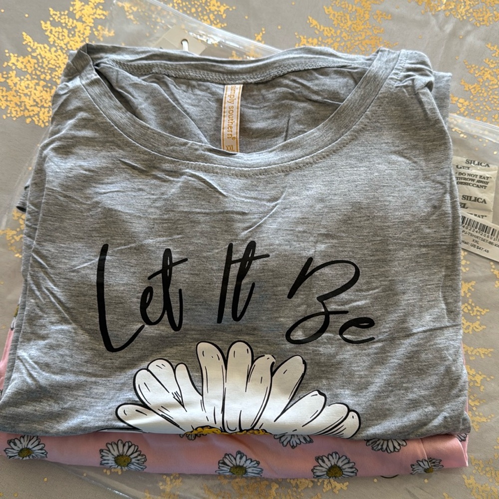 Simply Southern T-shirt Pajama Set “Let it Be” Size XXL